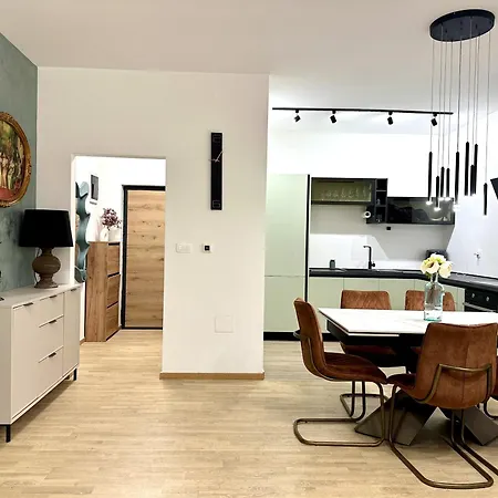 Jerry Apartment